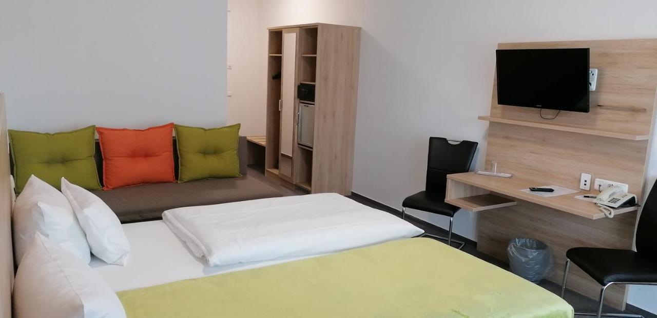Gasthaus Pension Rezatgrund Windsbach Dış mekan fotoğraf