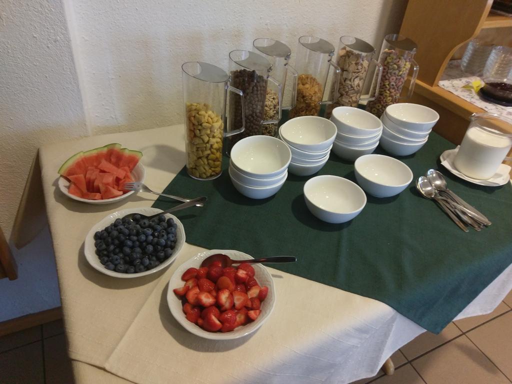 Gasthaus Pension Rezatgrund Windsbach Dış mekan fotoğraf