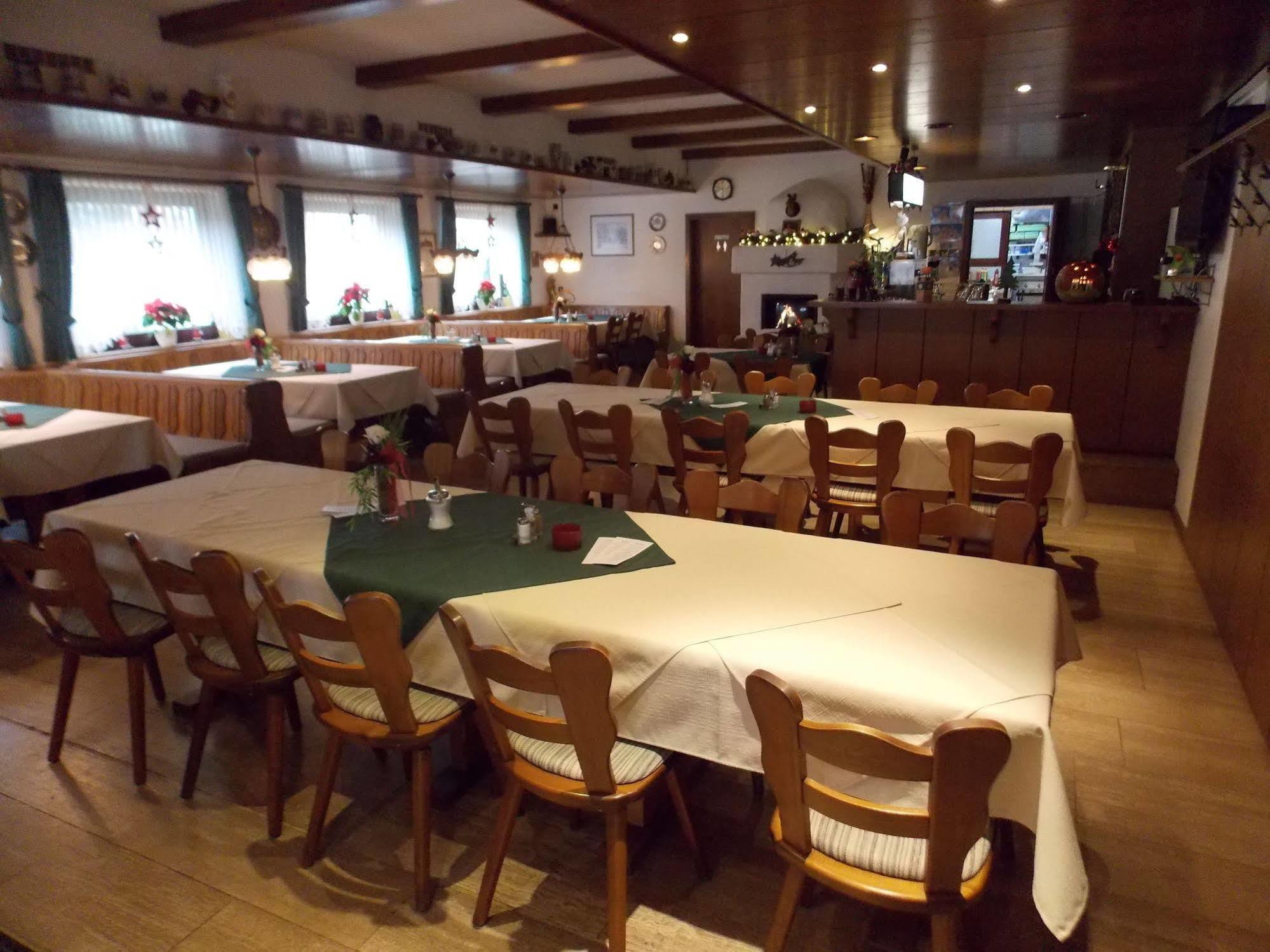 Gasthaus Pension Rezatgrund Windsbach Dış mekan fotoğraf