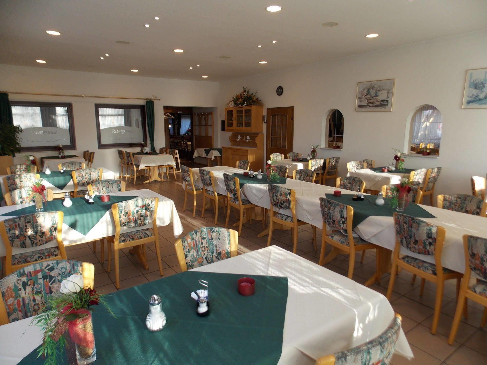 Gasthaus Pension Rezatgrund Windsbach Dış mekan fotoğraf