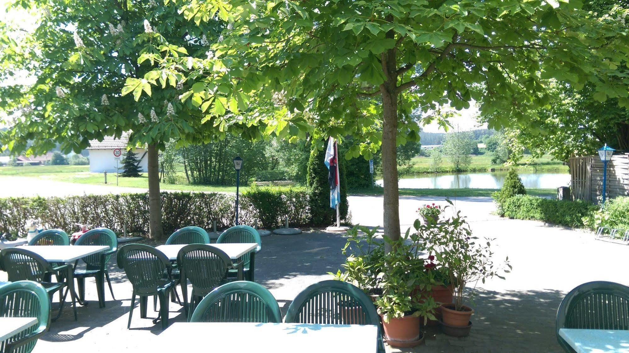 Gasthaus Pension Rezatgrund Windsbach Dış mekan fotoğraf